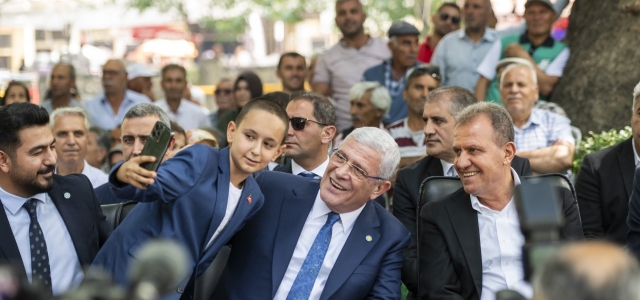 BAŞKAN SEÇER, ‘62. MUT KARACAOĞLAN KAYISI KÜLTÜR VE SANAT FESTİVALİ’NDE...