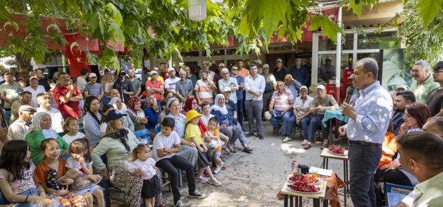 Başkan Seçer Mezitli'de...