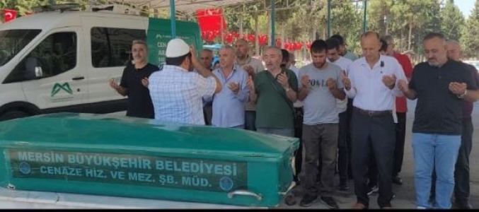 Bu ayıp hepimize yeter, bir gazinin cenazesi böyle kaldırıldı