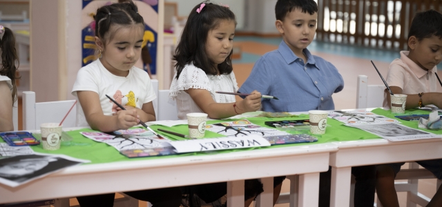 BÜYÜKŞEHİR’İN GÜLNAR ÇOCUK ATÖLYESİ’NDE MİNİKLER SANATLA ÖĞRENİYOR...