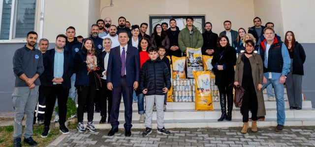 Hayvanseverlerden Yenişehir Belediyesinin bakımevine mama desteği...