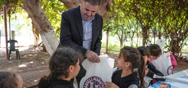 MEZİTLİ’DE ÇOCUKLAR TİYATRO İLE BULUŞTURULDU...