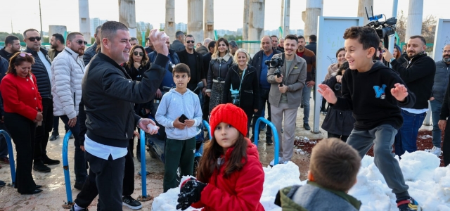 MEZİTLİ’DE YILBAŞI COŞKUSU BAŞLADI...