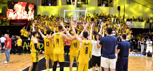 MSK GÖZÜNÜ ŞAMPİYONLUĞA DİKTİ: 86-64...