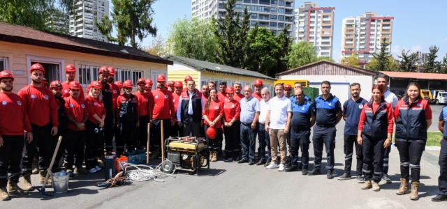 Yenişehir Belediyesi deprem tatbikatına katıldı...